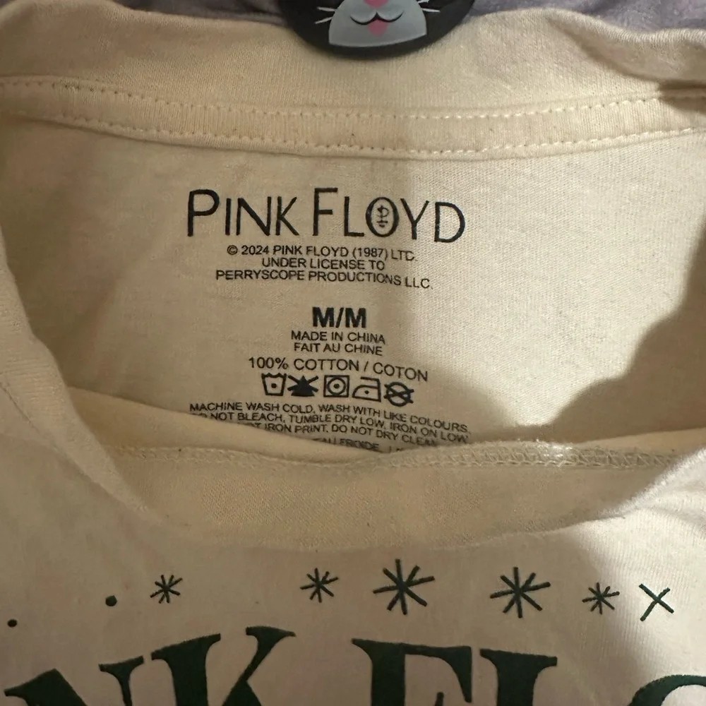 Pink Floyd Cream Tee with Green Design - Picture 3 of 3